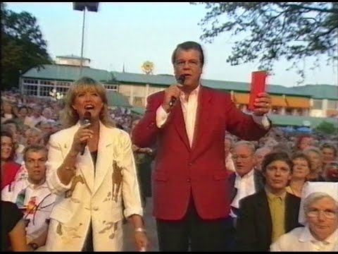 Lill-Babs - Ljuvliga Ungdom (Allsång På Skansen 1996)