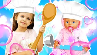 The baby doll makes VALENTINES! Play with dolls & cooking toys for toddlers. Fun for kids.