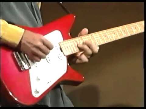 Albert Lee Playing a Blistering Guitar Solo 🎸 #albertlee #countryguitar #guitar #guitarsolo #hero