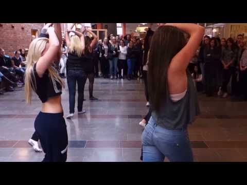 Kalmar dansgymnasium på Jenny Nyströmsskolan stod för lucka 17 i Jennys adventskalender