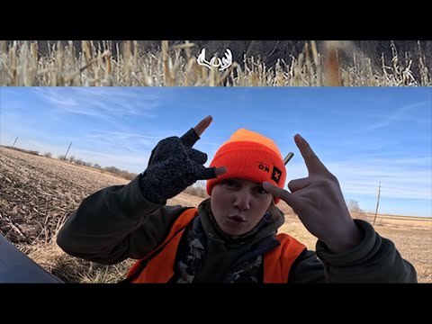 Glimpse of a BIG IOWA BUCK - Shotgun Hunt