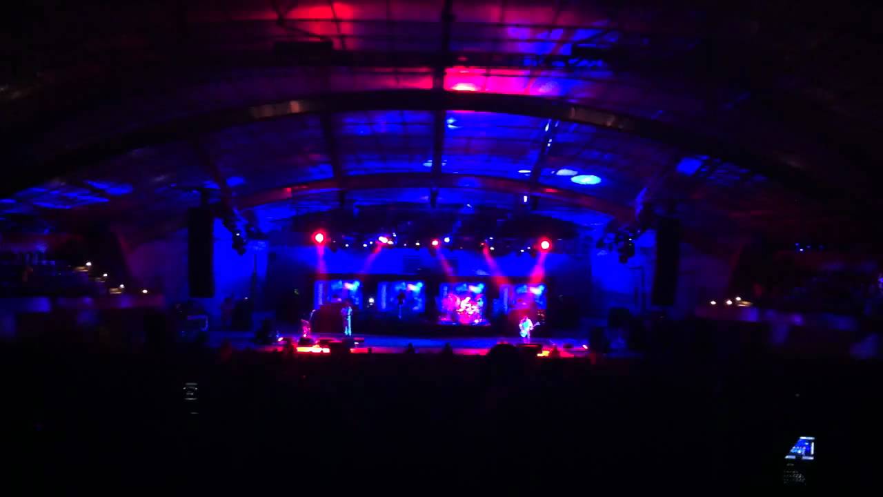 TOOL live in Melbourne 2 Feb 2011 - Intension/Right in Two - YouTube