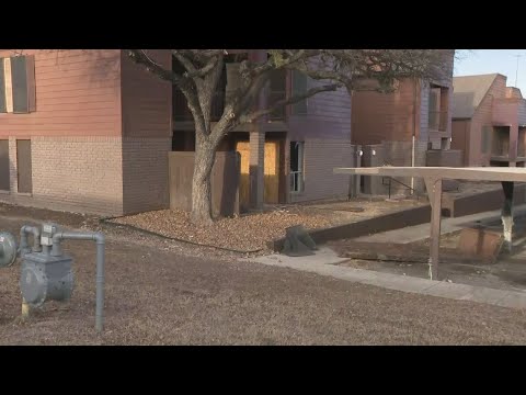 SAPD: 2 arrested after standoff at Northwest Side apartment complex - KTSA