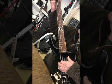 Fender Squier MB-4 Skull Bass 2007 - Gloss Black image 19