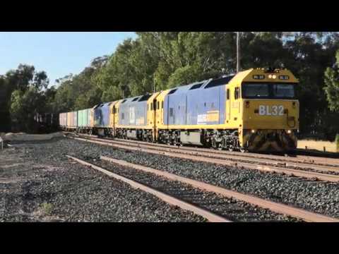 BL32-26-G540 on 7901V roll into Dunolly under dynos.    25-01-20.   07.49.13.