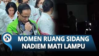Momen Ruang Sidang Nadiem Makarim Gelap Total saat Baca Pleidoi, Pendukung Tepuk Tangan saat Menyala