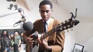 Leon Bridges &quot;Better Man&quot; acoustic and live @FluxFM
