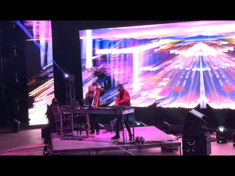 Overthinker (CloZee Remix) + more - CloZee b2b McWavy (Opiuo x CloZee @ Red Rocks ’21)