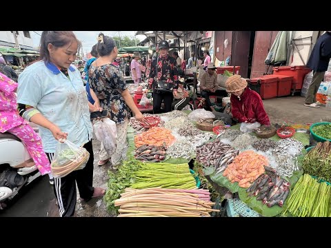Best Cambodian Street Market In Evening - Lifestyle Of Woman Worker Garment Factory Buy Food