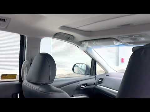 2013/02 TOYOTA PREVIA 8 SEATER TWIN MOONROOF WITH SERVICING RECORD