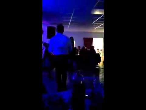 Uno Momento Paris - Dodji sto pre (Vesna Zmijanac)