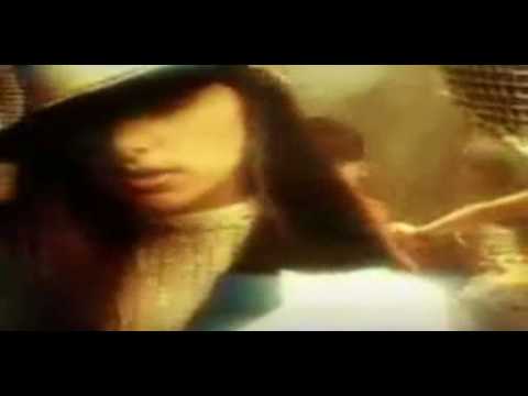 Jota Mayuscula y Mala Rodriguez - Caminando