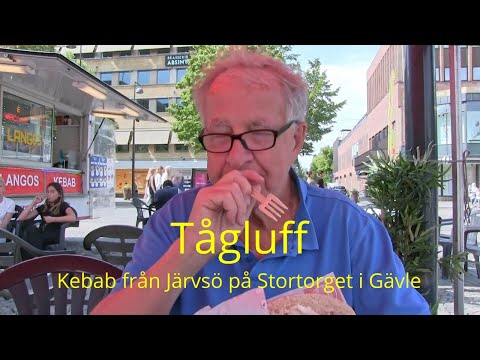2021-07-10 TÅGLUFF - Jag äter kebab från Järvsö på Stortorget i Gävle