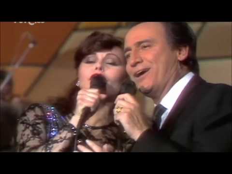 Manolo Escobar y Rocío Dúrcal - Fue tan poco tu cariño (1987/HD)