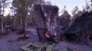 Video thumbnail of Le Flipper (assis droite), 7a. Fontainebleau