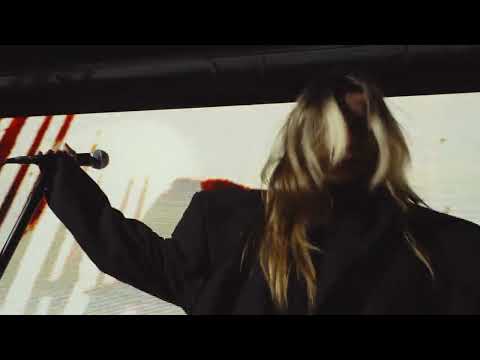 Video thumbnail for LA FOUDRE TOMBE À CÔTÉ