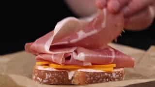 Sandwich au jambon et au fromage pour adultes