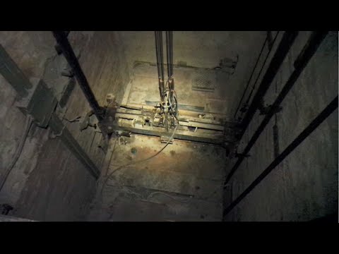 Лифт пб 053. Лифты евролифтмаш т-угк-500-6-3. Лифтера больничного лифта. Лифтер профессия. Лифт пб 053.