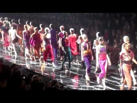 Louis Vuitton Spring Summer 2011 at Paris Fashion Week