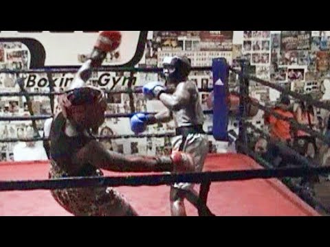 Cowan Jones : New York Boxing Tournament : Lennox Roberts. 201 lb. 3 rounds