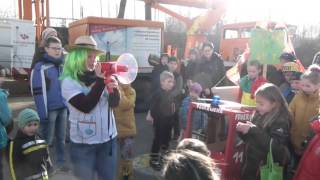 preview picture of video 'Rosenmontagszug in Stockum 2015 - Teil 2'