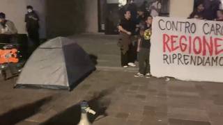 Università, Cambiare Rotta sposta le tende sotto la sede della Regione: «Contro il carovita che n...