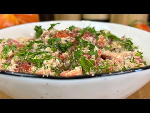 Salade de tomates à la brousse et aux sardines en boîte