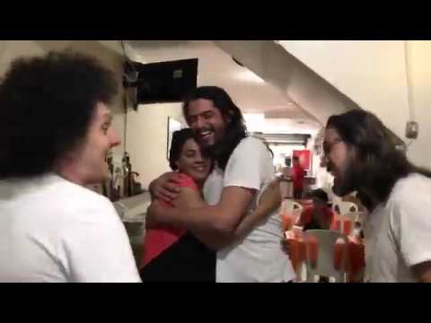 INOVASAMBA CANTA PRA ATENDENTE DE RESTAURANTE