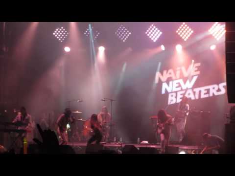 Naive New Beaters - Heal Tomorrow feat. Izia Live @ Rock En Seine