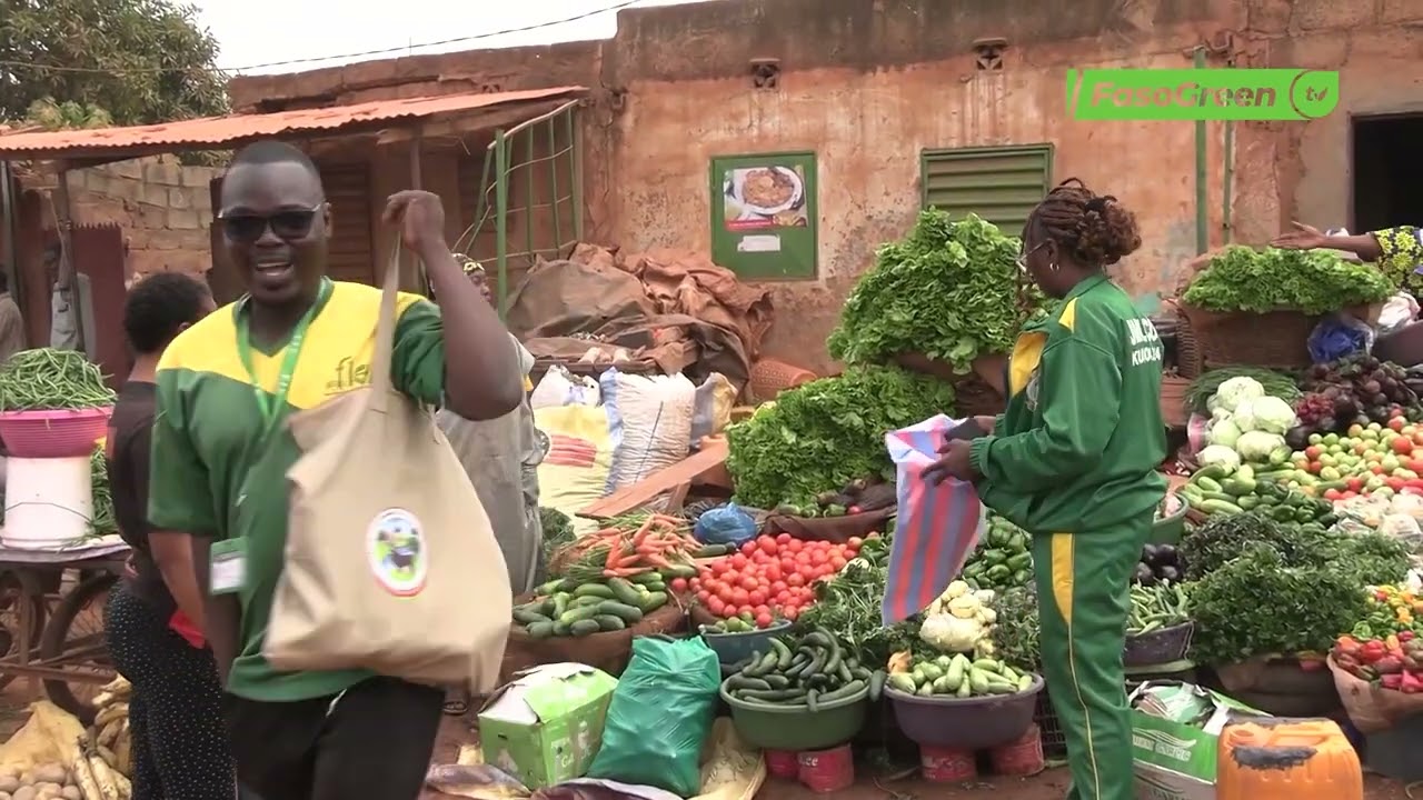 Zéro sachet plastique dans les marchés : plus de 600 sacs écologiques distribués