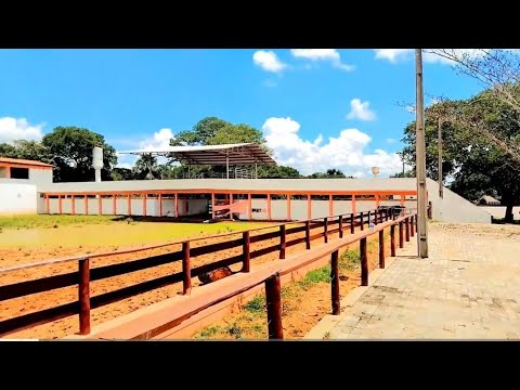 GRANDE PARQUE MUNICIPAL DE VAQUEJADA DE DIVINÓPOLIS DE GOIÁS 