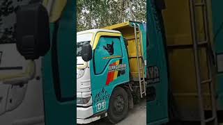 Download lagu NGERI.. SUARA REM TRUK BIKIN MERINDING mp3