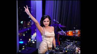 Download lagu dj legendary hi remix mp3