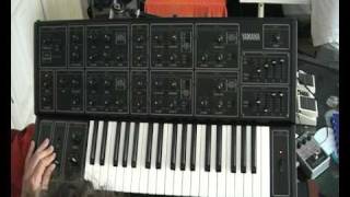 Video thumbnail for Noisy Yamaha CS-15 + big muff by 7holograms