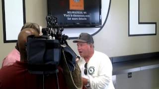 William Shatner rides his Harley into the sunset(1)