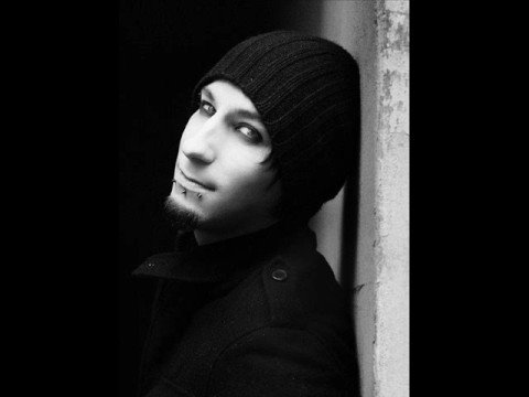 Heikki on Tonttu - Jape Valkoinen