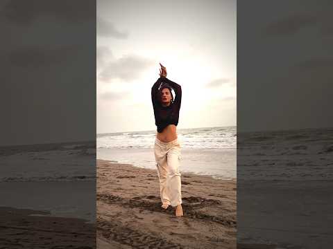 Vibin  on beach be like ❤️‍🔥#afterhours #beachvibes #dancer #createwithme #kehlani #rags #creator