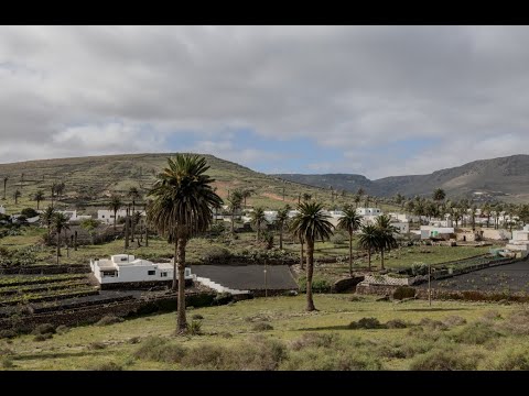 Beautiful 3 bedroom duplex with mountain views in Haría