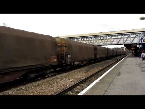66846 working a Colas Steel Train passing Newbury 04/12/2011