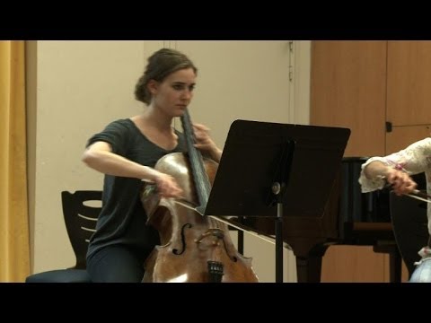 Young French woman composes World War I quintet