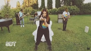 Laura Pausini - I need love (versione live)