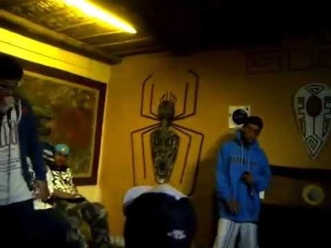 Estrato Social vs Kevin Mc "Ataque de Rimas" - Batallas en Trujillo. ( II Parte)