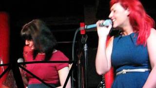 London Horns with Natalie Williams and Hayley Sanderson - Aint nobody