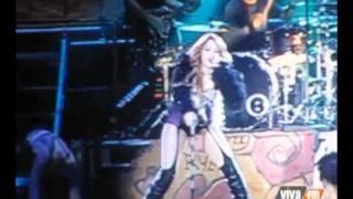 Gypsy Heart Tour  Lima - Can't Be Tamed Performance - 01/05/11