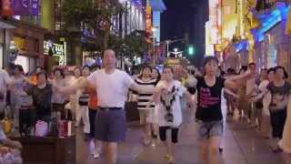 HAPPY HAPPY funny dancing video - Noa Neal