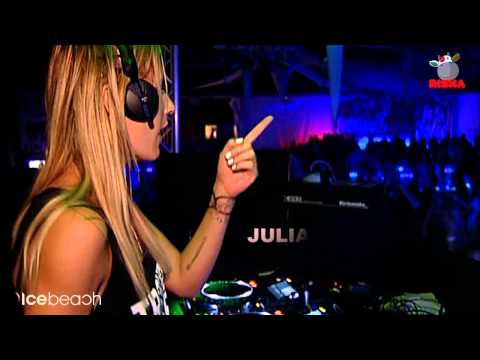 Riska Fesztivál with Thomas Newson @ IceBeach 2014.