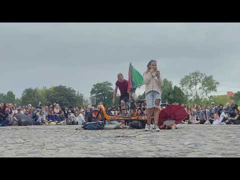 Mauerpark Karaoke Berlin 2023, Billie Eilish - Bad Guy