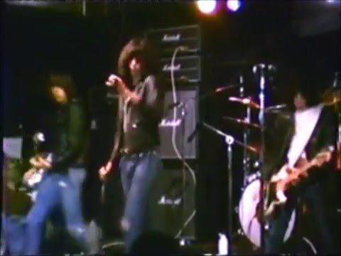 Ramones - 'Beat On The Brat' Live in CBGB'S 1977
