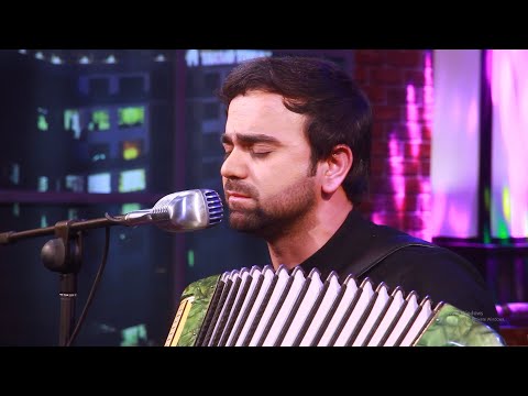 Ramin Fazli - Dar Pish Be Dardan Chura Live Performance at Kam Studio | رامین فضلی - در پیش بی دردان