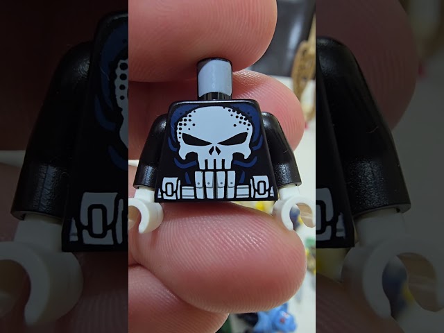 Vídeo relacionado con Marvel Punisher Black Paint Splatter Skull Camiseta